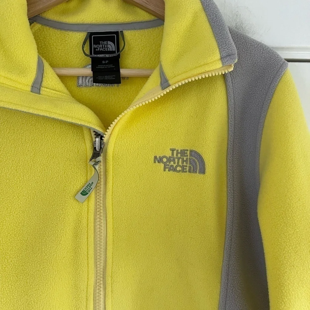 The North Face Fleece Zip Up Jacket - S